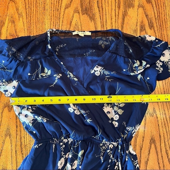 Francesca’s Miami Blue and White Floral Ruffle Dress in Size XS - Picture 8 of 10
